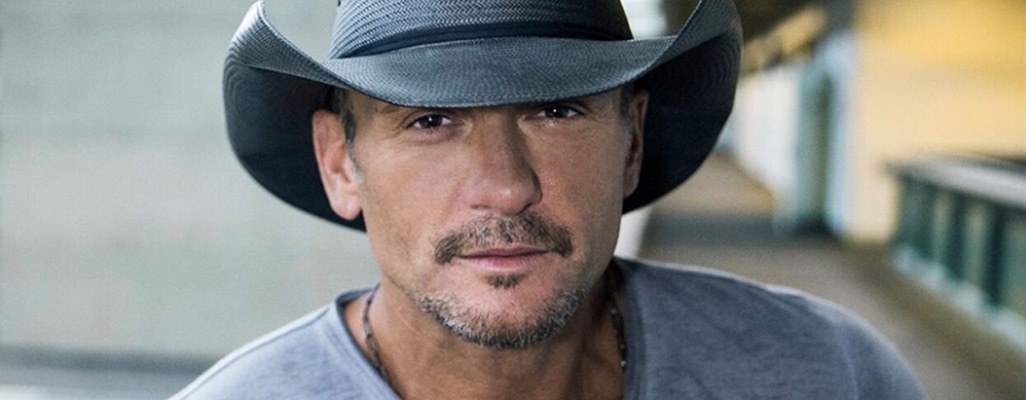 Image: Tim McGraw Collapses During Performance