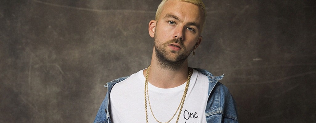 Image: SonReal Channels Emilio Estevez in a SoCal Desert in the "Repo Man" Video