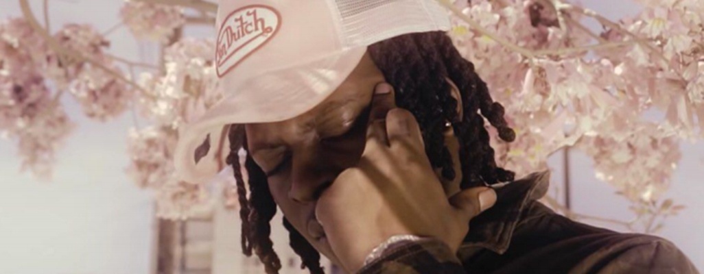Image: UnoTheActivist Pays Homage to Ashanti in "Glad You're Back" Video