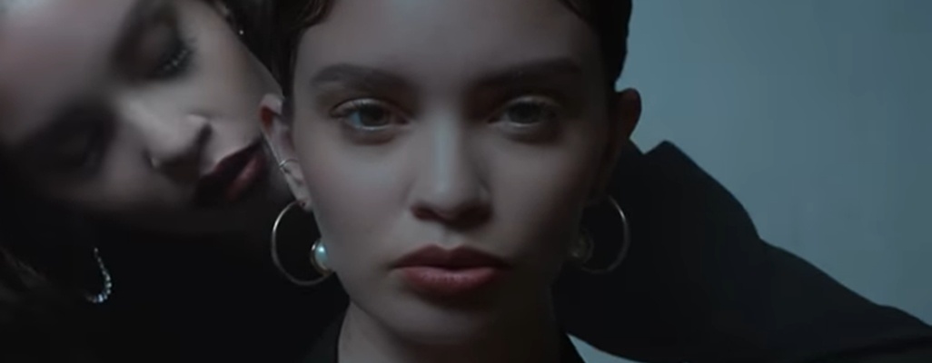 Image: Sabrina Claudio Seduces Herself In "On My Shoulders" Video