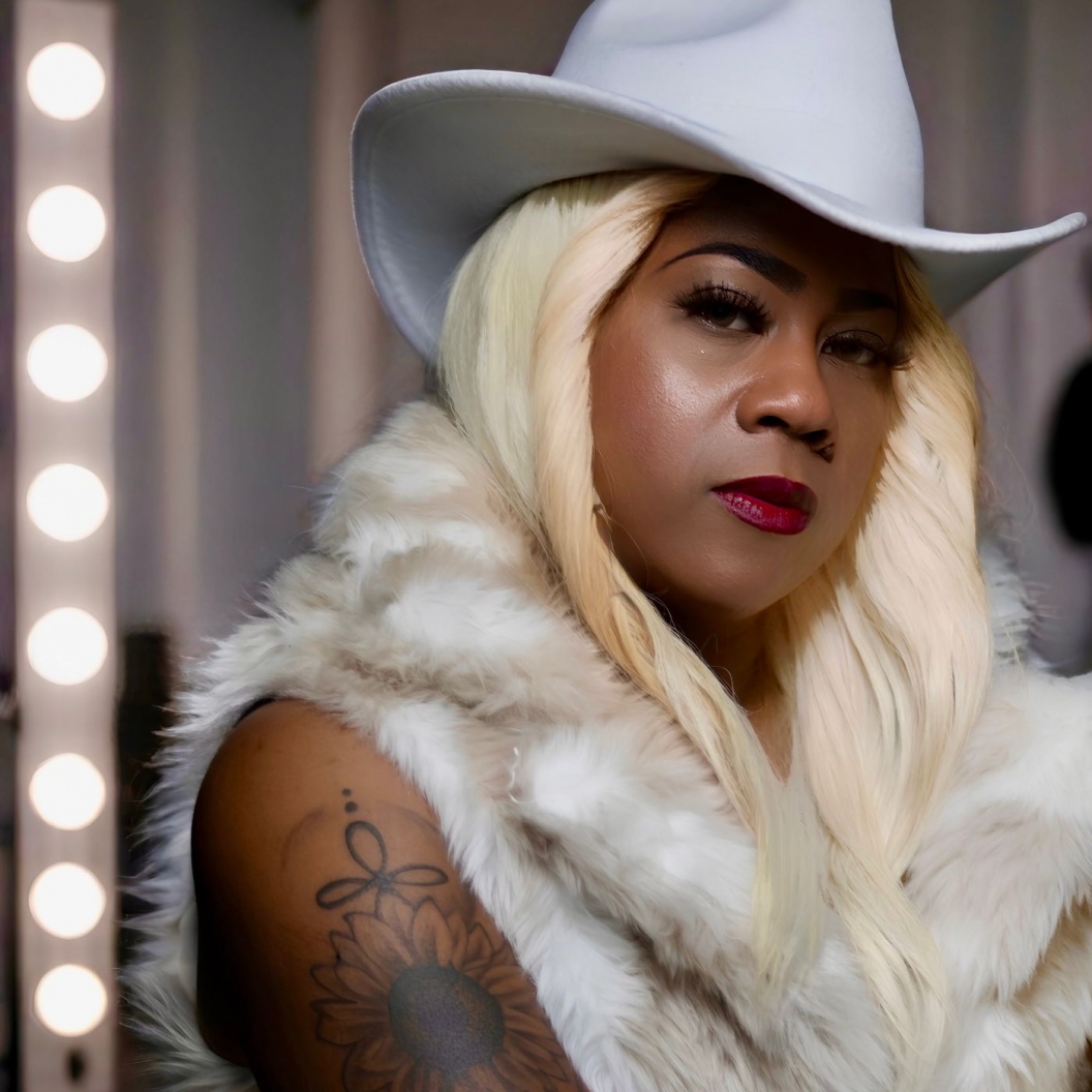 Image: Honey Gurl Releases New Southern Soul "Trail Ride Slide" Remix ft Jeter Jones & JFLYBARBER