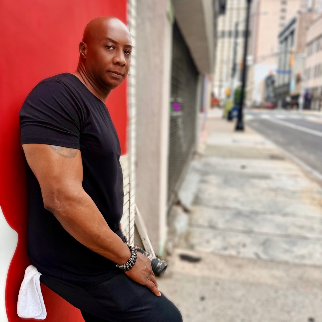 Image: Carl Pertile Celebrates Women with Curves with new Single “So Thick So Fine!”